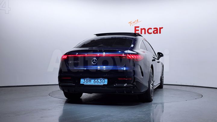 Mercedes Benz EQS 2022 — 4