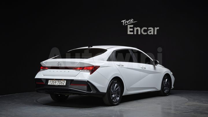 Hyundai Avante 2024 — 2
