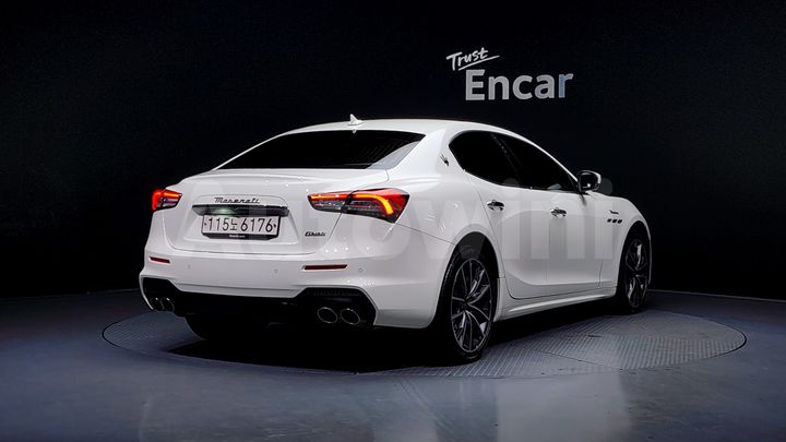 Maserati Ghibli 2022 — 2