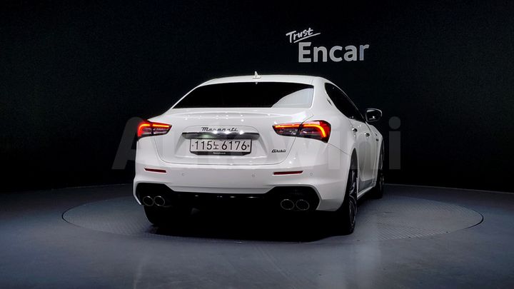 Maserati Ghibli 2022 — 4