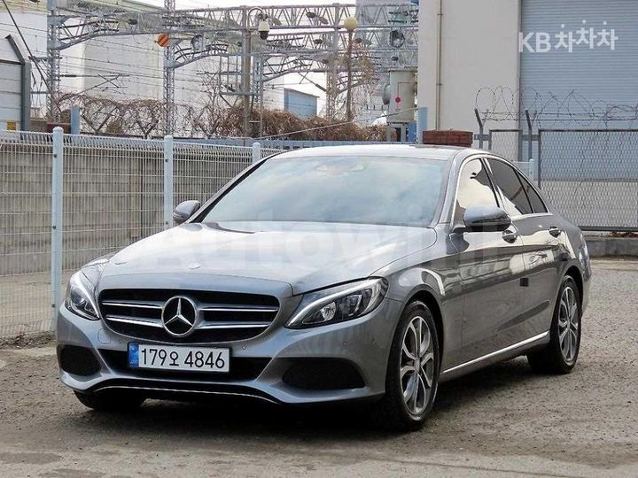 Mercedes-Benz C Class 2016 — 2