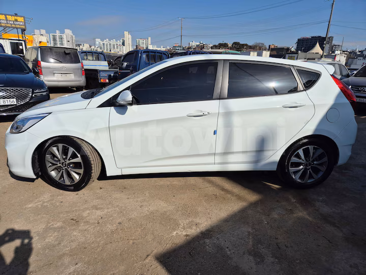 Hyundai Accent 2016 — 2