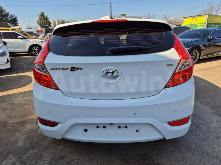 Hyundai Accent 2016 — 4