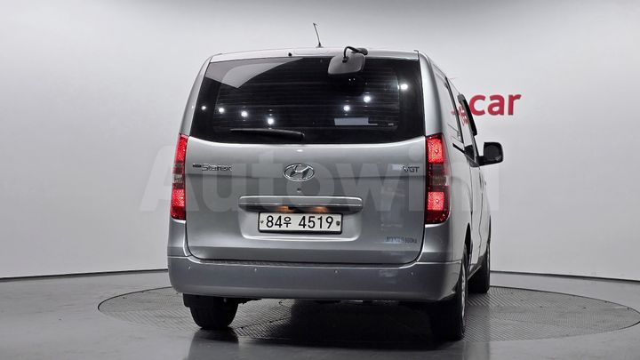 Hyundai Starex 2017 — 4