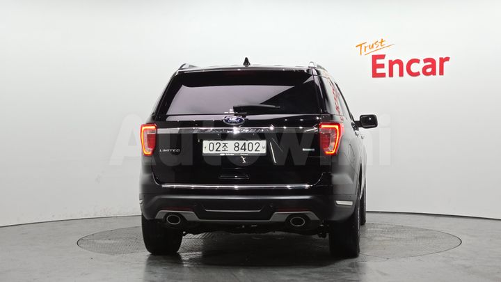 Ford Explorer 2018 — 4