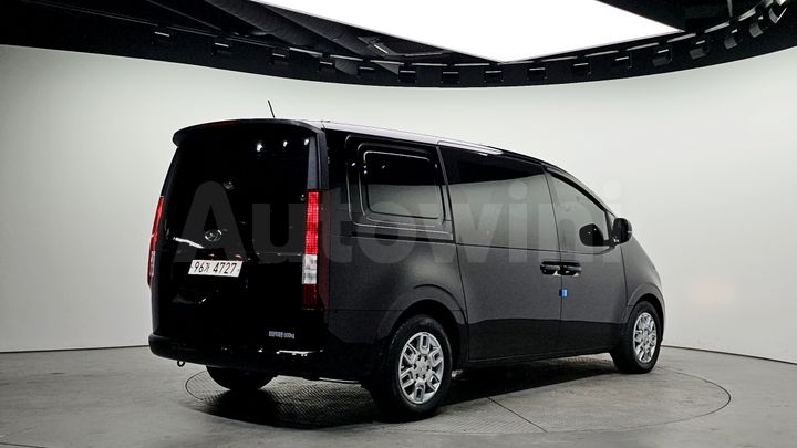 Hyundai Staria 2022 — 2