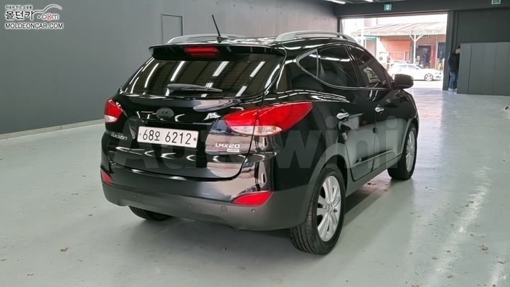 Hyundai Tucson 2009 — 2