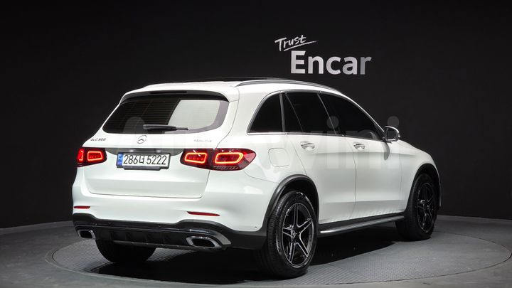 Mercedes Benz GLC Class 2022 — 2