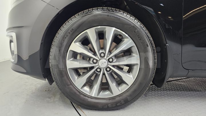 Kia Carnival 2017 — 5