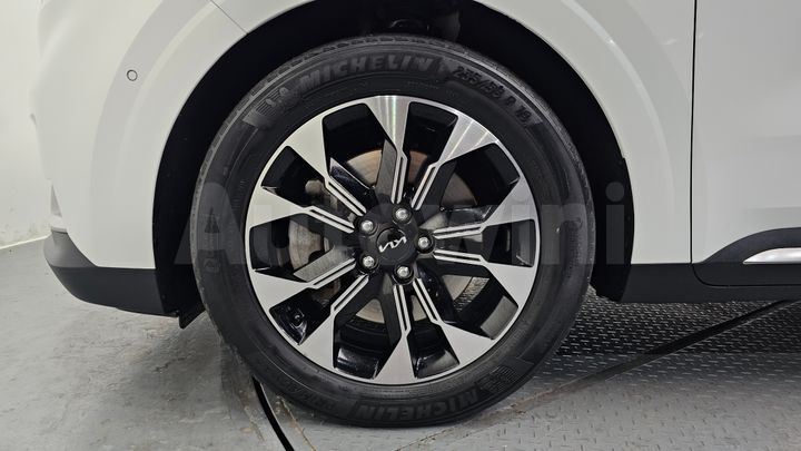 Kia Carnival 2023 — 5
