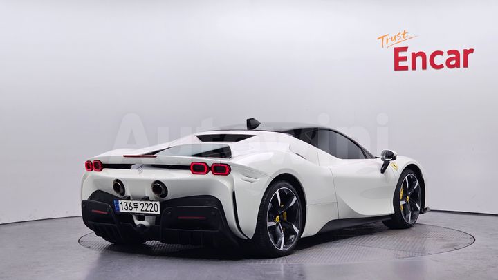 Ferrari SF90