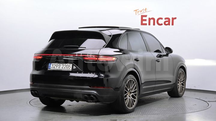 Porsche Cayenne 2023 — 2