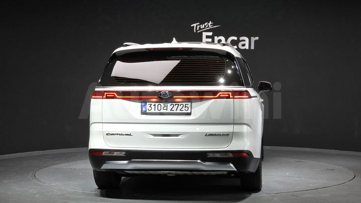 Kia Carnival 2021 — 4