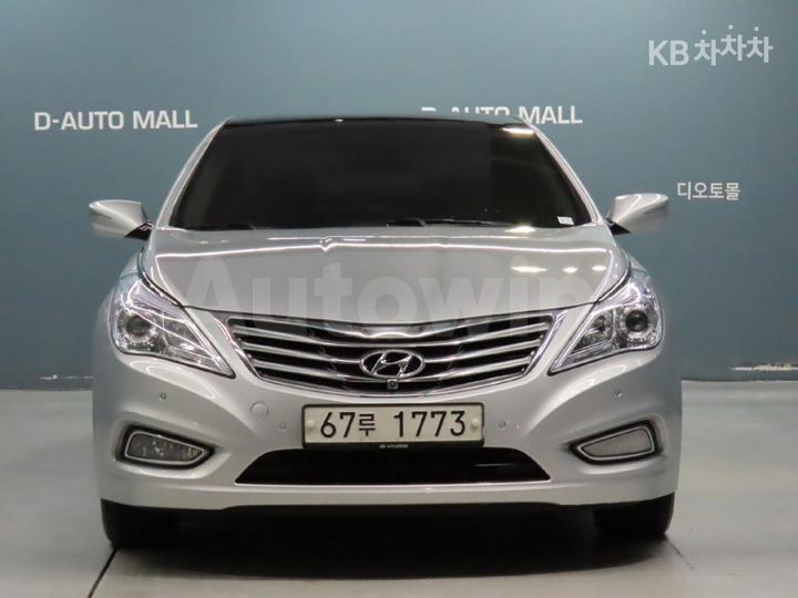 Hyundai Starex 2011 — 2