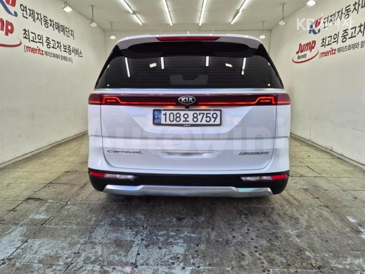 Kia Carnival 2021 — 4