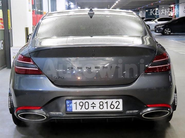 Genesis G70 2021 — 5