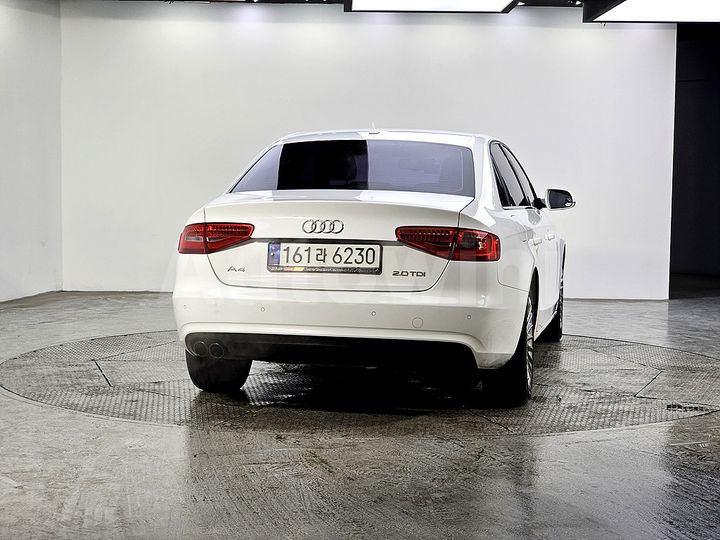Audi A4 2013 — 3
