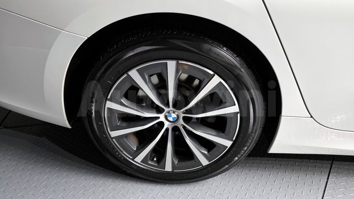 BMW 3 Series 2020 — 5