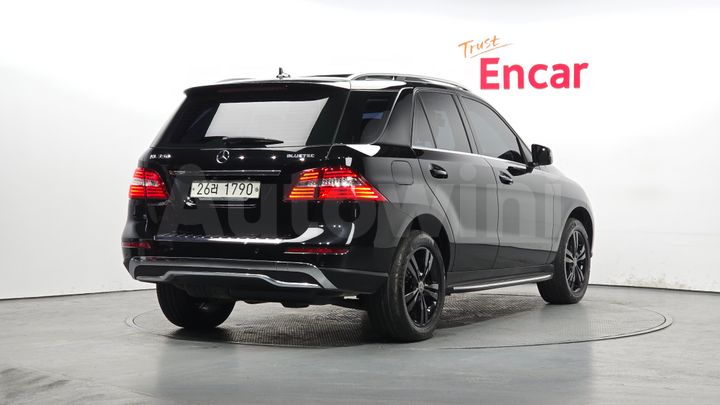 Mercedes Benz M Class 2013 — 2