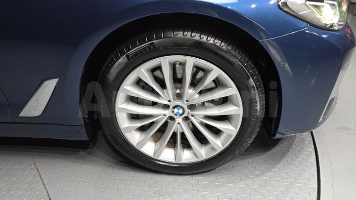 BMW 5 Series 2021 — 5
