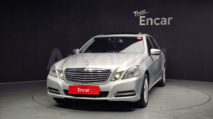 Mercedes Benz E Class 2011 — 3