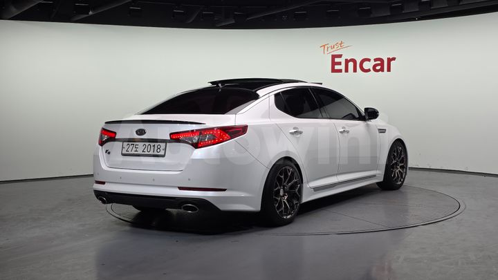 Kia K5 2013 — 2