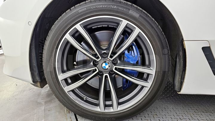 BMW 6 Series 2022 — 5