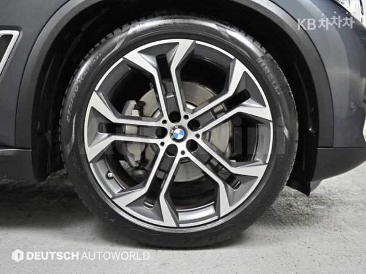 BMW X5 2022 — 5