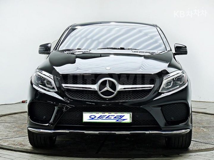 Mercedes Benz GLE Class 2017 — 2