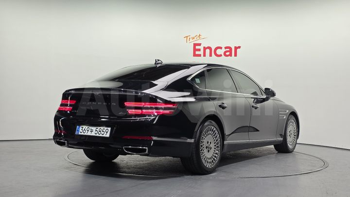 Genesis G80 2023 — 2
