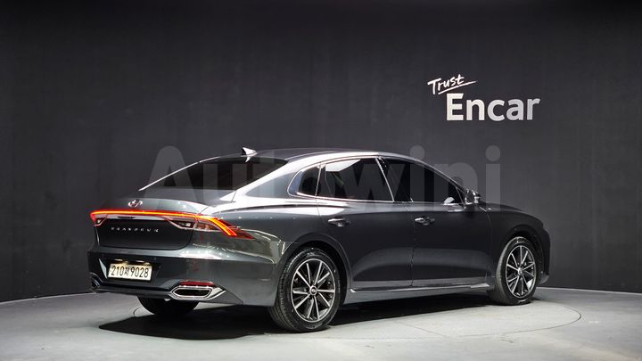 Hyundai Grandeur 2022 — 2