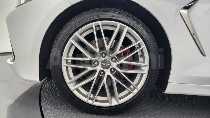 Genesis G70 2019 — 5