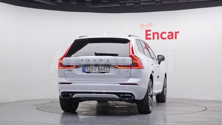 Volvo XC60 2021 — 5