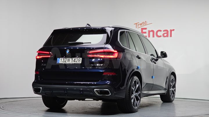 BMW X5 2022 — 2