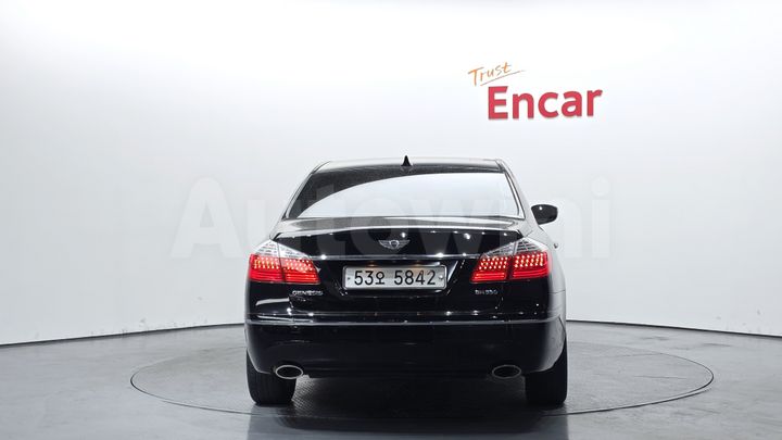 Hyundai Genesis 2011 — 4