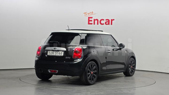 Mini Cooper 2015 — 2