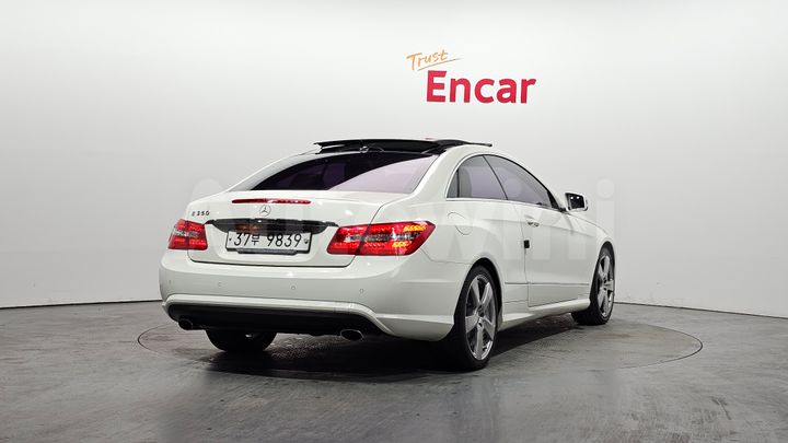Mercedes Benz E Class 2011 — 2
