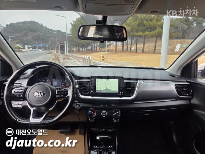 Kia Stonic 2019 — 4