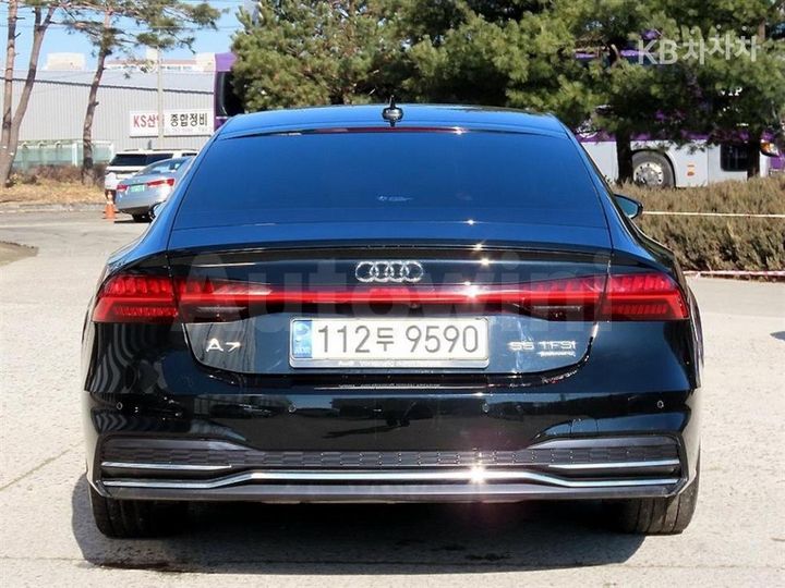 Audi A7 2021 — 4