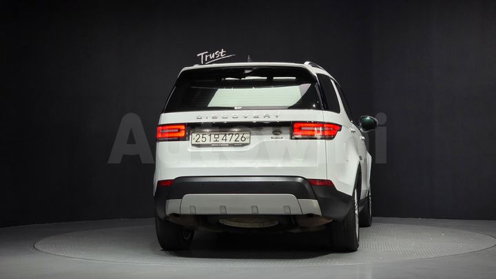 Land Rover Discovery 2019 — 4