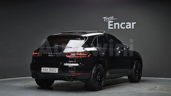 Porsche Macan 2017 — 2