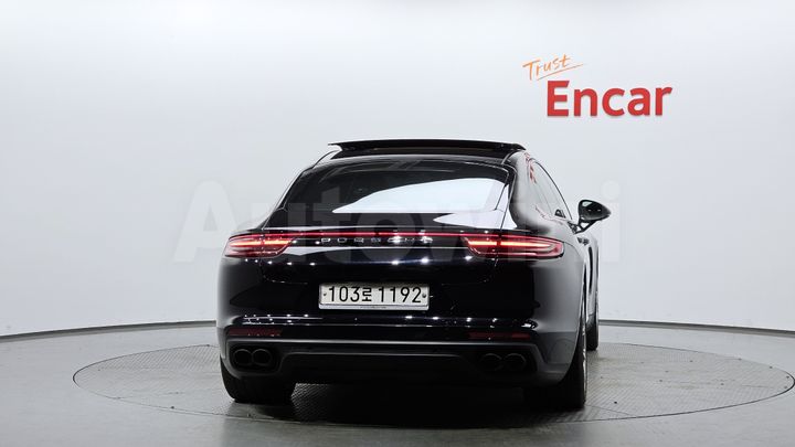 Porsche Panamera 2018 — 3