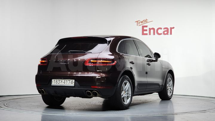 Porsche Macan 2017 — 2