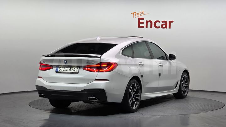 BMW 6 Series 2022 — 3