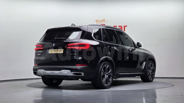 BMW X5 2021 — 2