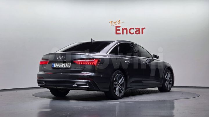 Audi A6 2021 — 2