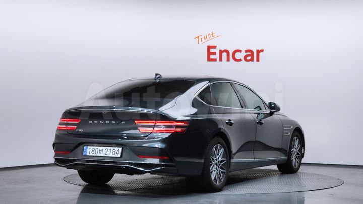Genesis G80 2025 — 2