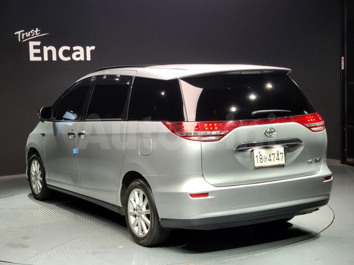Toyota Estima 2006 — 3