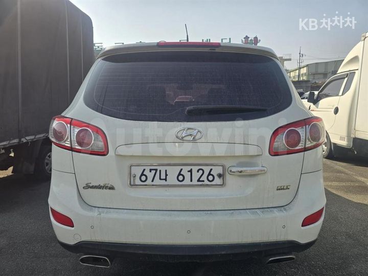 Hyundai SantaFe 2010 — 4
