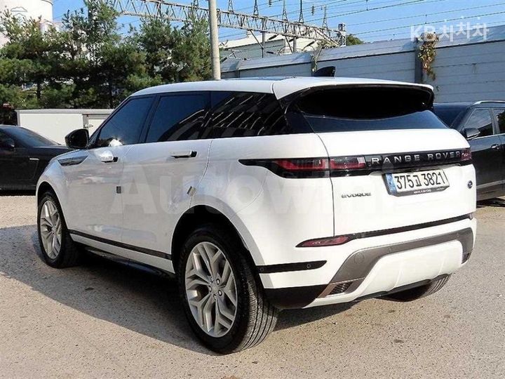 Land Rover Range Rover Evoque 2021 — 3